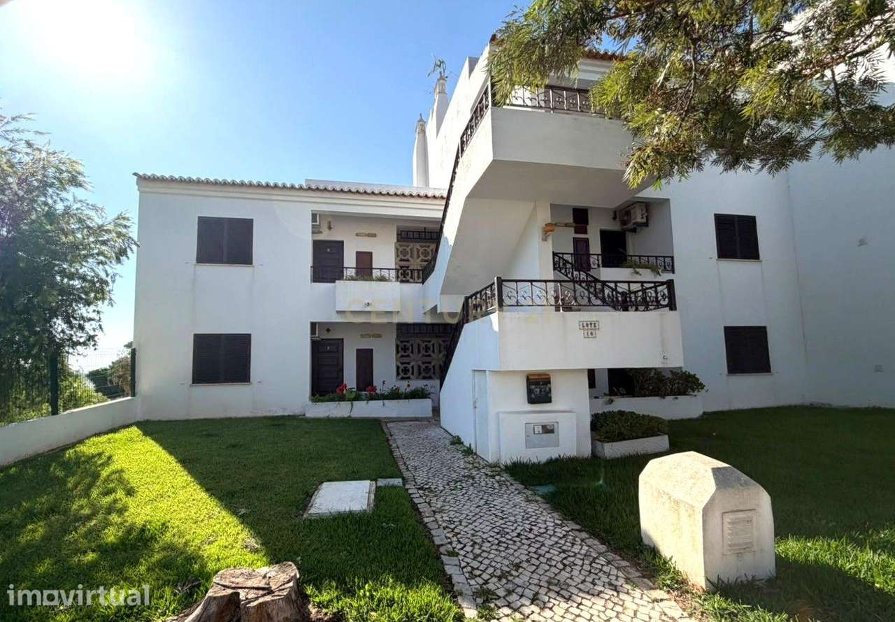 Apartamento T2 para Arrendamento Anual em Albufeira - Grande imagem: 2/13