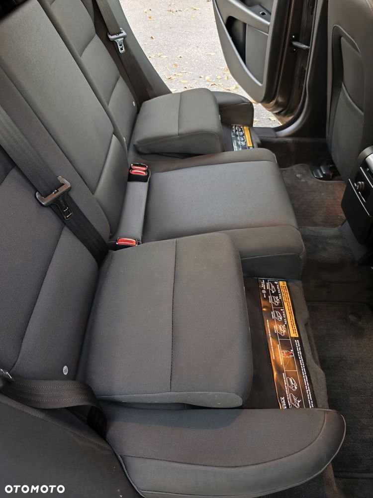 Volvo XC 70 2.4D AWD Kinetic - 19