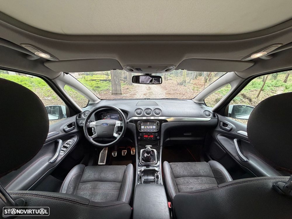 Ford S-Max 2.0 TDCi Titanium 7L - 29