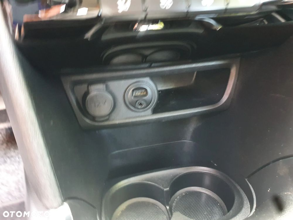 Peugeot 2008 PureTech 82 ETG5 STOP&START Allure - 17