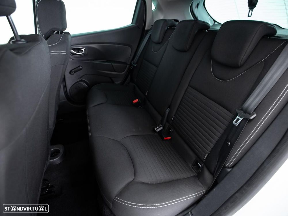 Renault Clio - 10