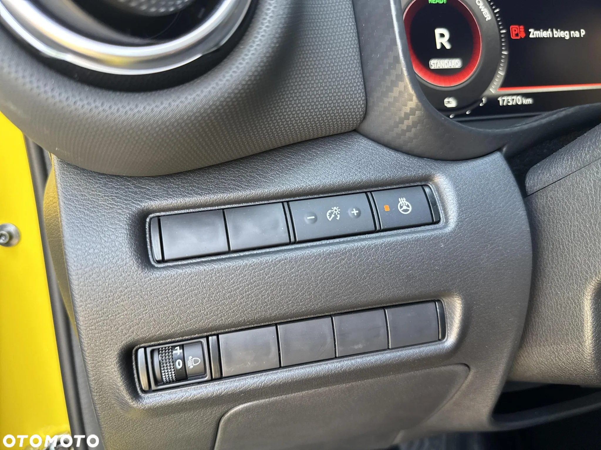 Nissan Juke - 25