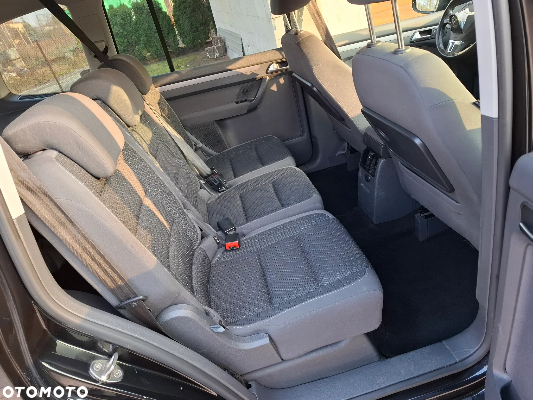 Volkswagen Touran - 23