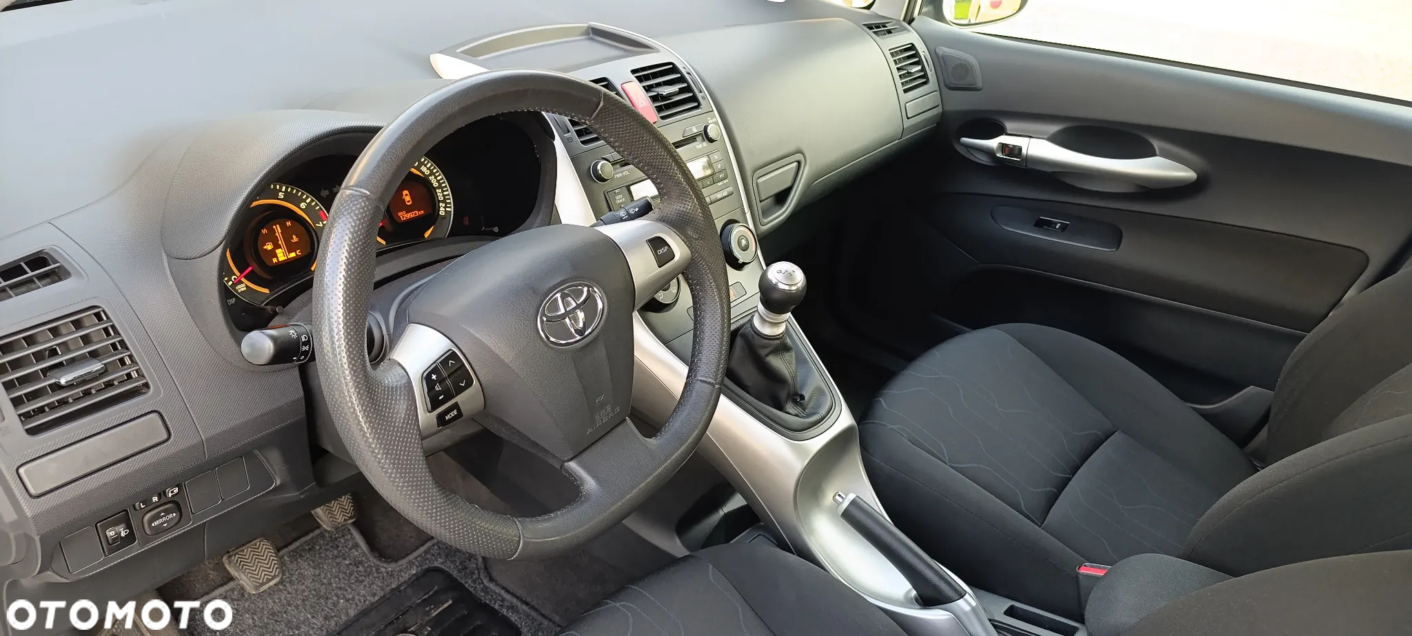 Toyota Auris 1.6 Active - 6