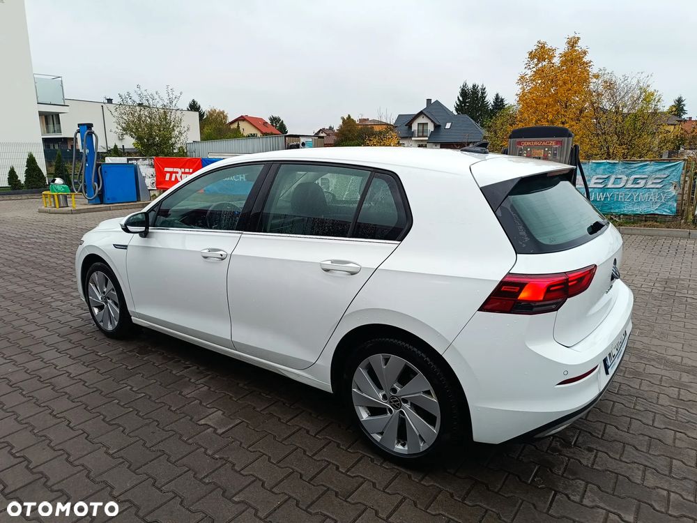 Volkswagen Golf 1.5 TSI EVO Style - 32