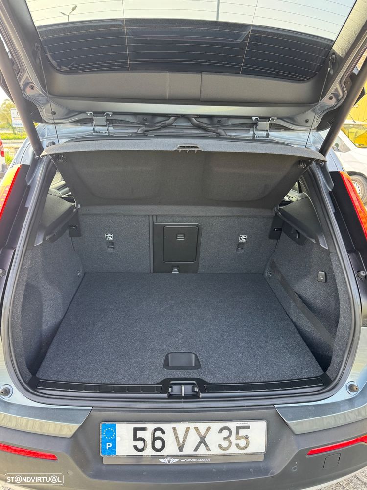 Volvo XC 40 2.0 D3 Momentum Plus - 19