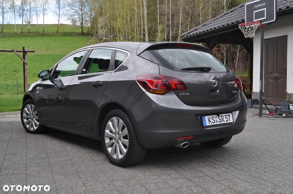 Opel Astra 1.4 Turbo Cosmo - 5