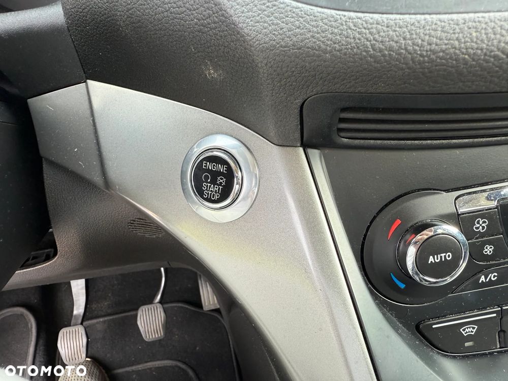 Ford Kuga 1.6 EcoBoost 2x4 SYNC - 16