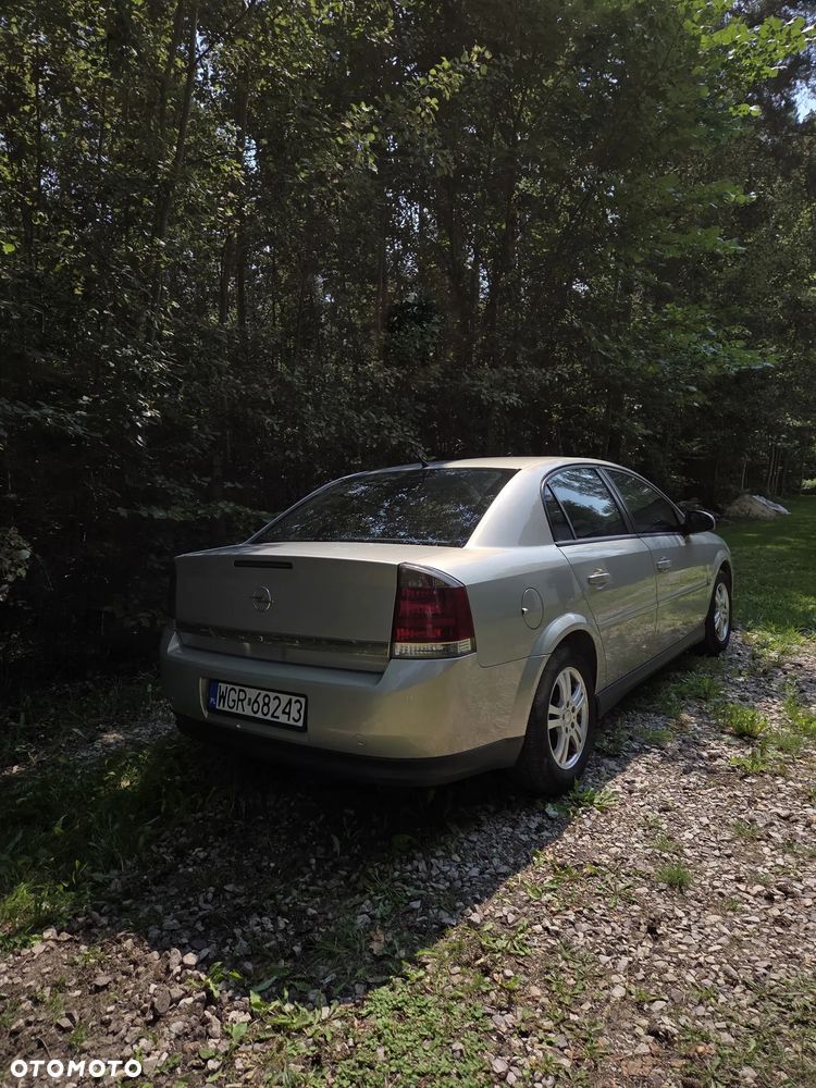 Opel Vectra 1.9 CDTI Essentia - 3