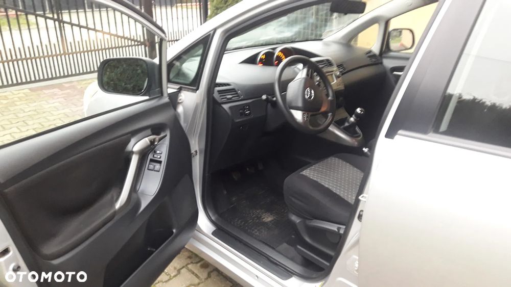 Toyota Verso 1.6 5-Sitzer - 13