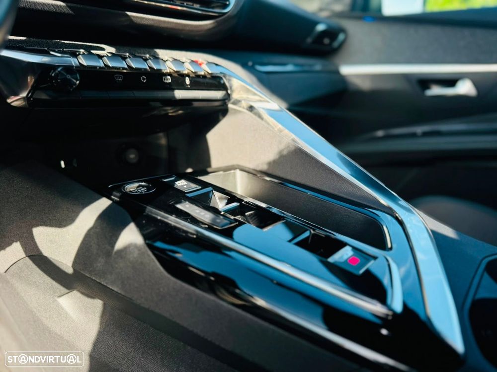 Peugeot 3008 1.6 Hybrid Allure Pack e-EAT8 - 30