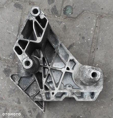 ŁAPA SILNIKA AUDI A3 8P 1.6B 06F199207G - 2