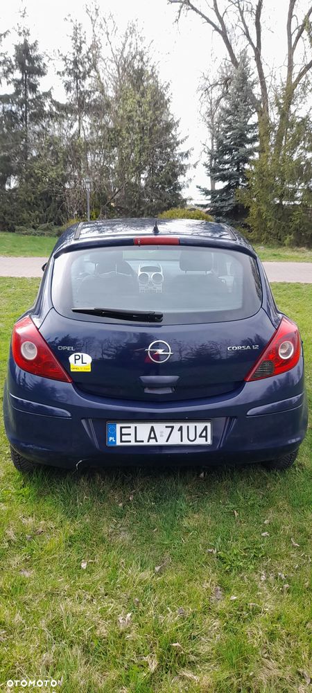 Opel Corsa 1.2 16V Essentia - 10