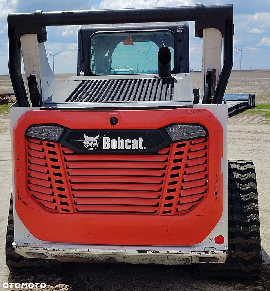 Bobcat T76 tracked skid steer loader - 6