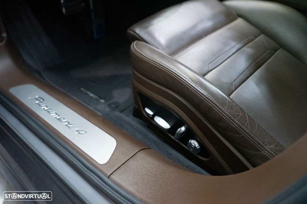 Porsche Panamera Sport Turismo 4 E-Hybrid - 29
