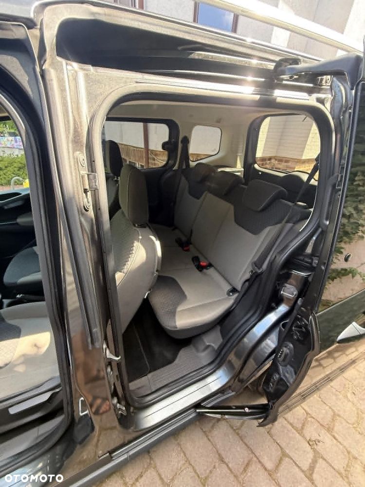 Ford Tourneo Courier 1.0 EcoBoost Titanium - 22