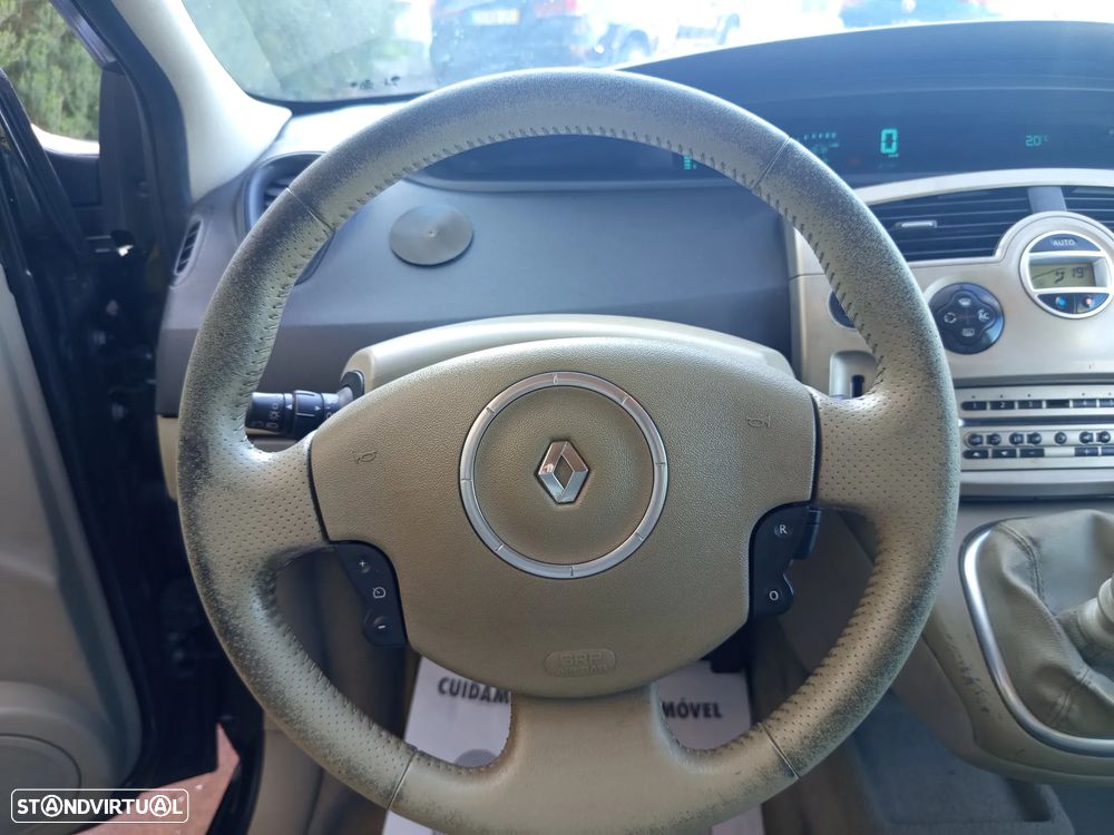 Renault Grand Scénic - 14