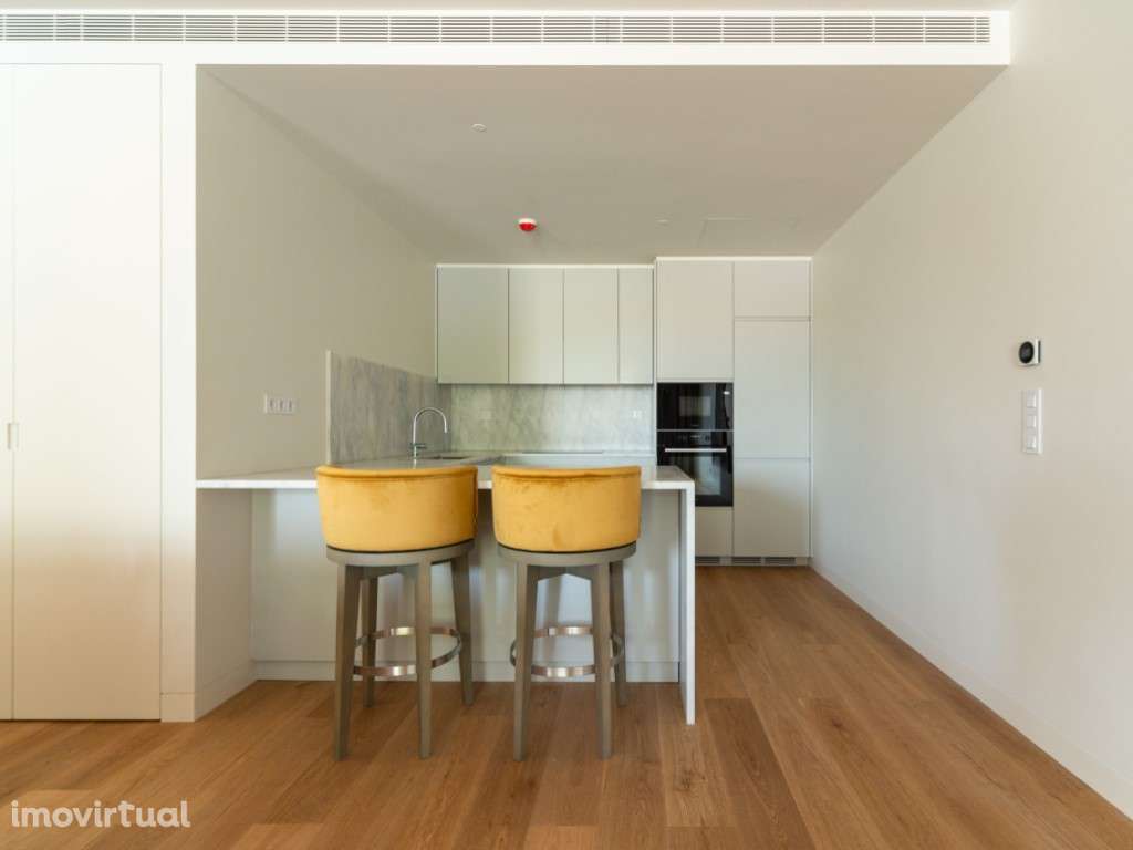 Apartamento T2 duplex mobilado, novo a estrear no Príncipe Real, Ju... - Grande imagem: 5/33