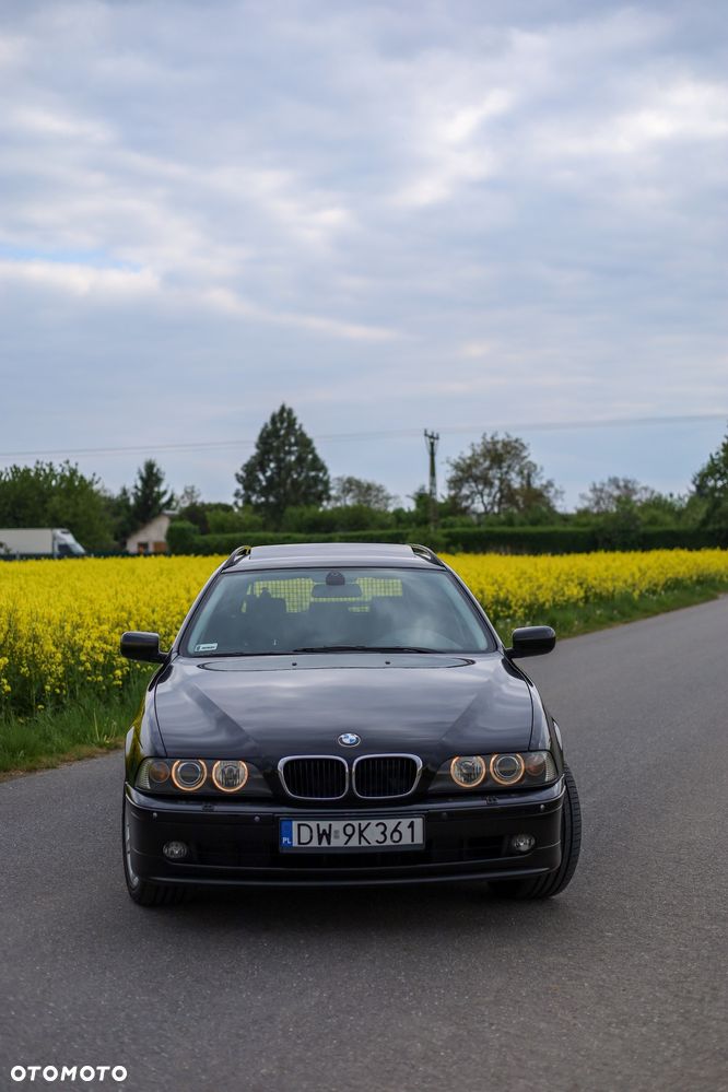 BMW Seria 5 520i - 4