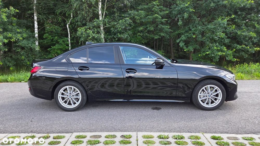 BMW Seria 3 330i - 8