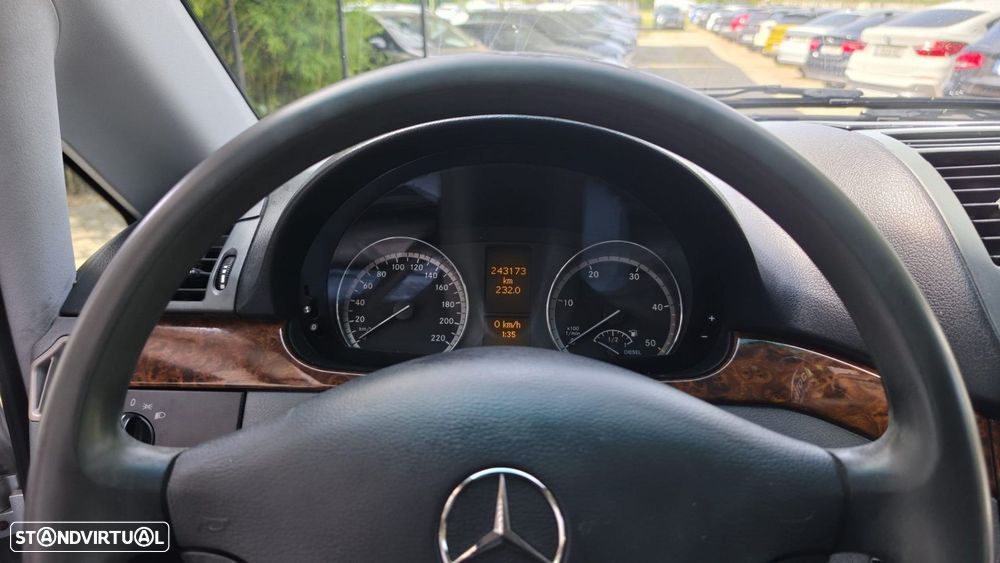 Mercedes-Benz Viano 2.2 CDI Ambiente Longo - 16