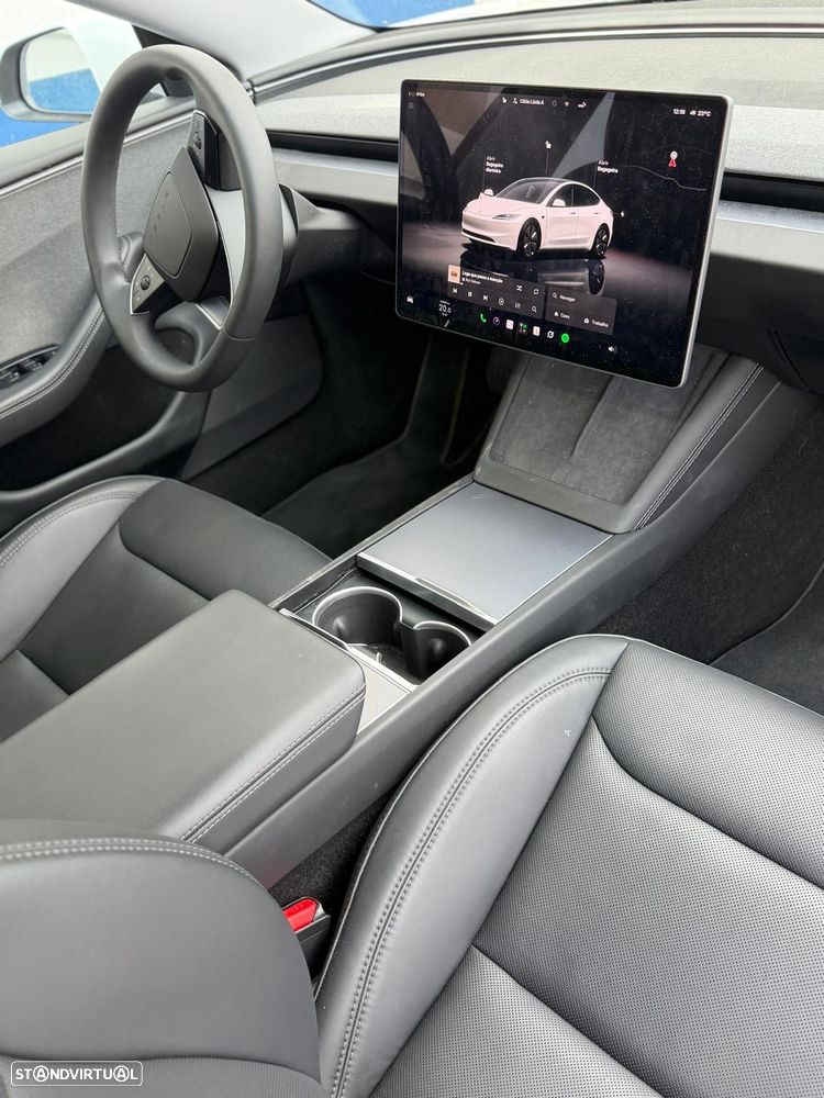 Tesla Model 3 2025 photo 4