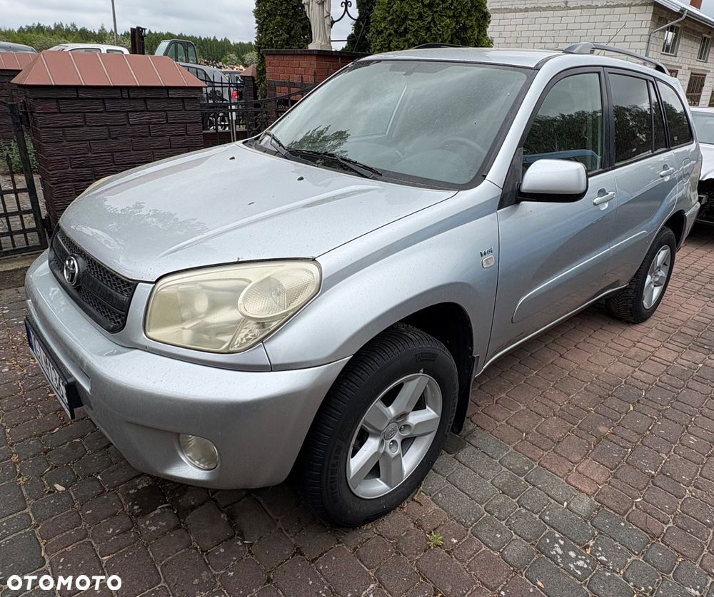 Toyota RAV4 - 1
