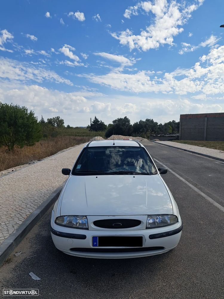 Mazda 121 1.25 - 11