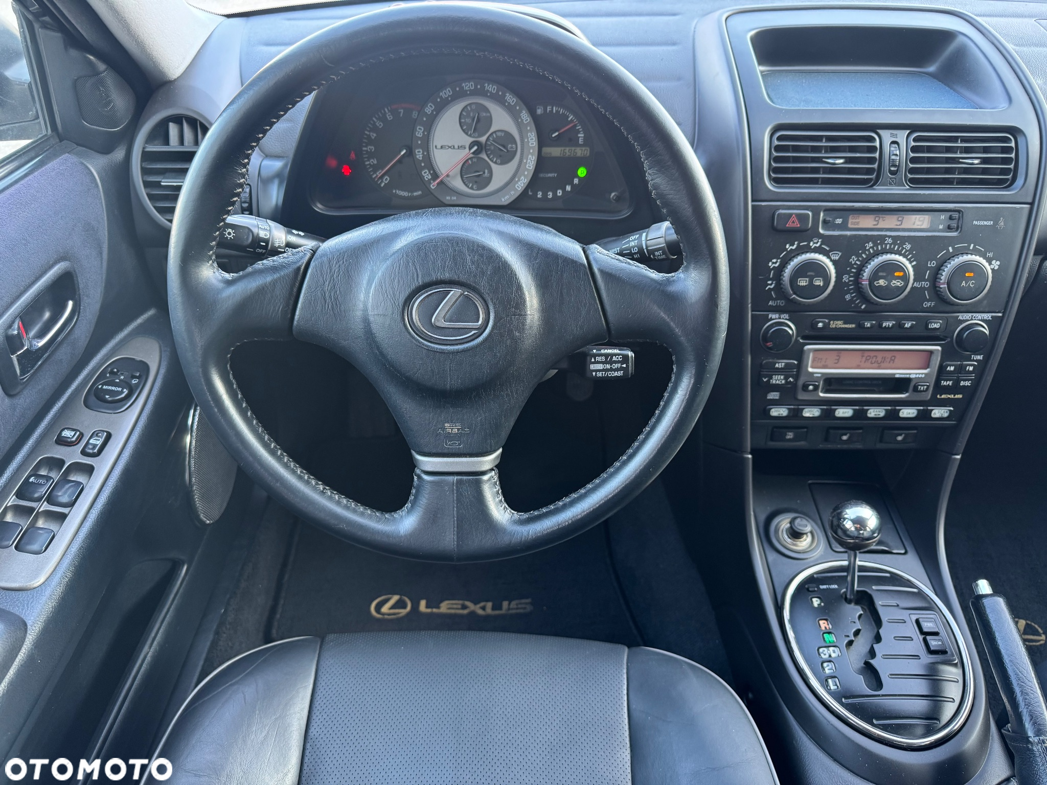 Lexus IS - 19