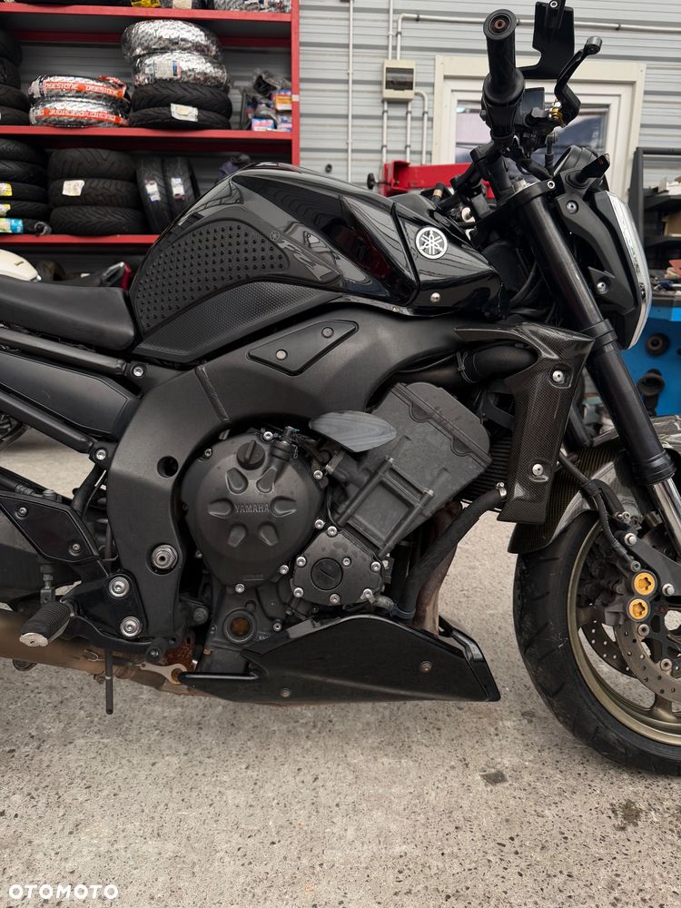 Yamaha FZ - 16