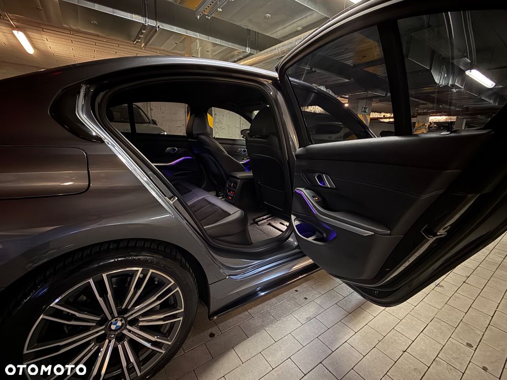 BMW Seria 3 318i M Sport - 20