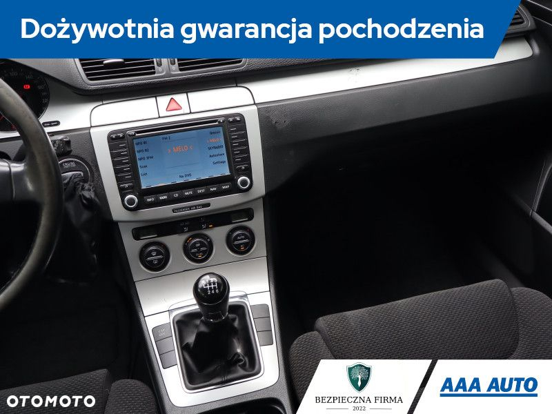 Volkswagen Passat - 9