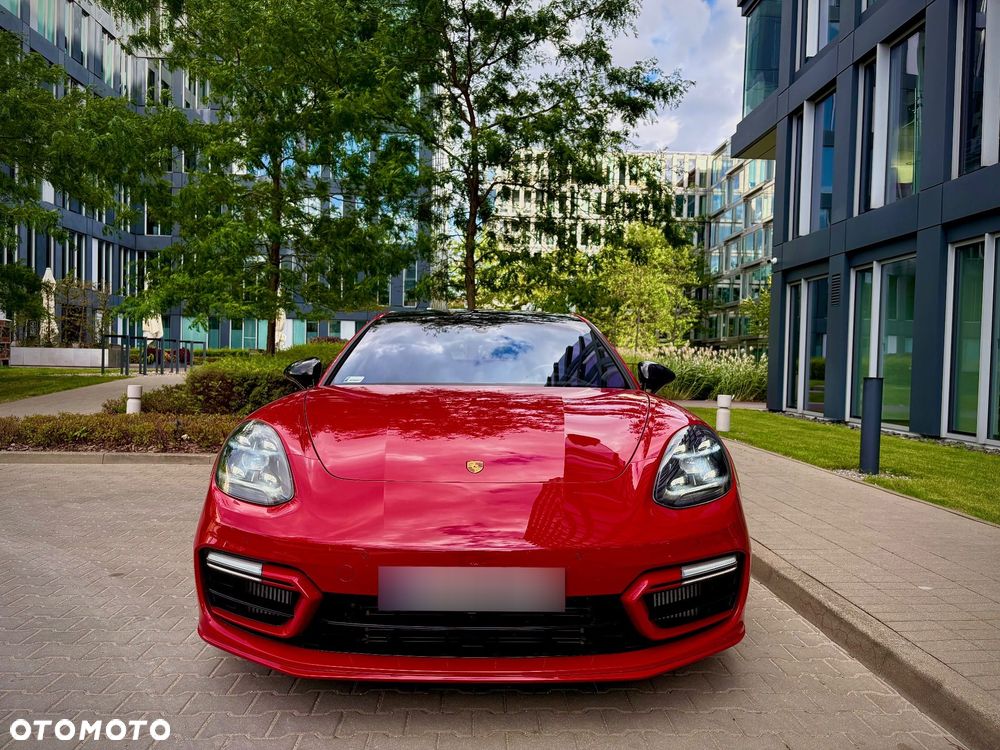 Porsche Panamera - 4