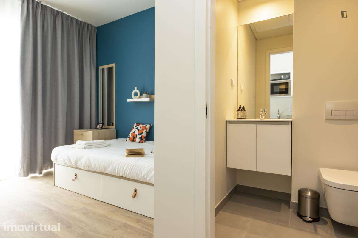 Residência com 9 quartos - localizado em Paranhos Porto - Grande imagem: 5/6