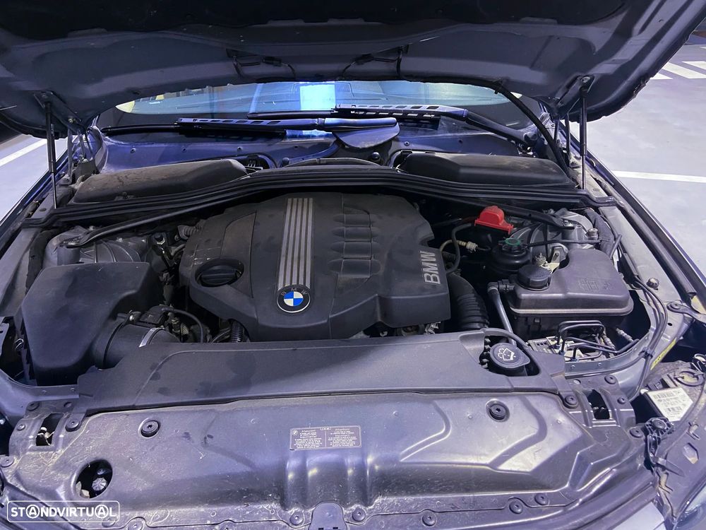 BMW 520 dA Executive - 9