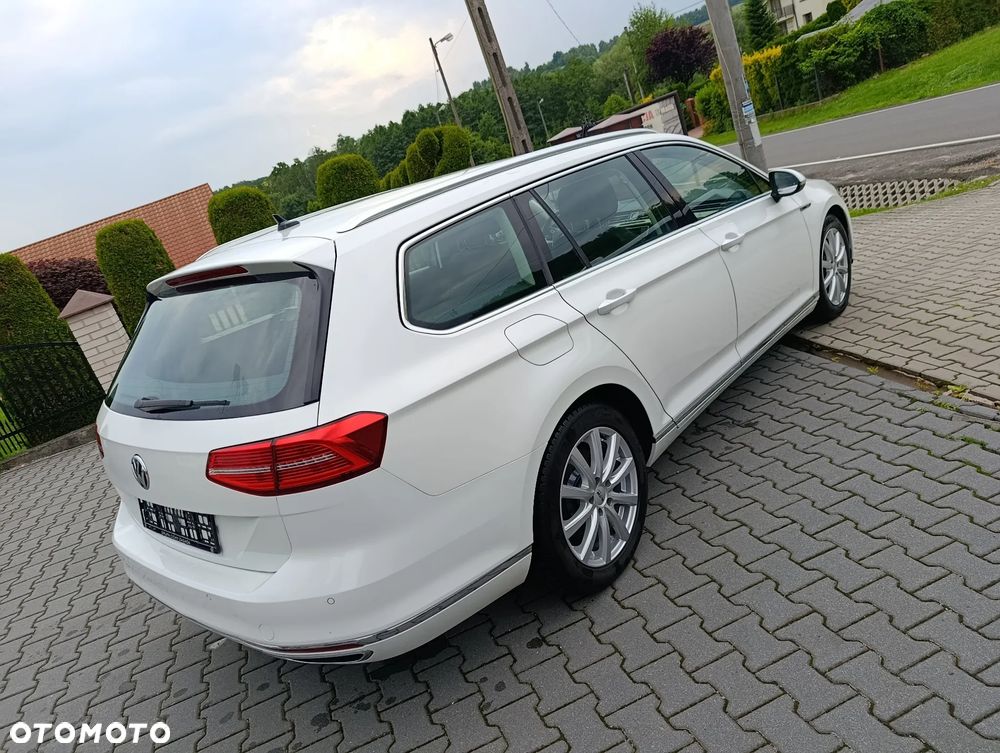 Volkswagen Passat 2.0 TDI SCR 4Motion DSG Elegance - 10