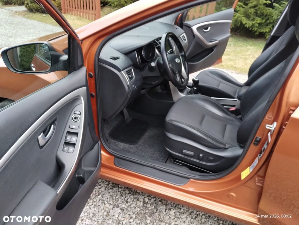 Hyundai i30 blue Kombi 1.6 GDi Trend - 20