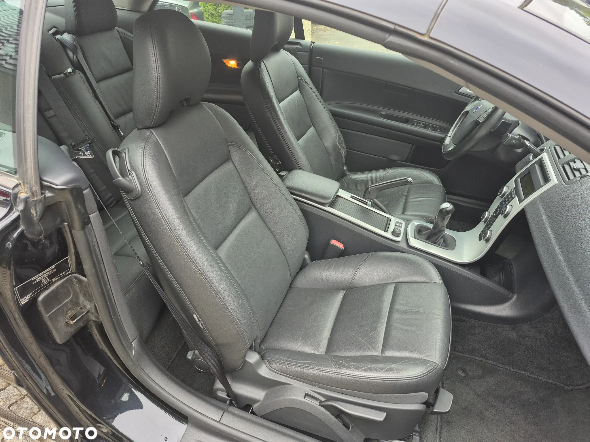 Volvo C70 D3 Momentum - 33