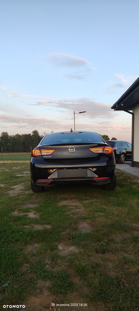 Opel Insignia 2.0 T Elegance S&S - 8