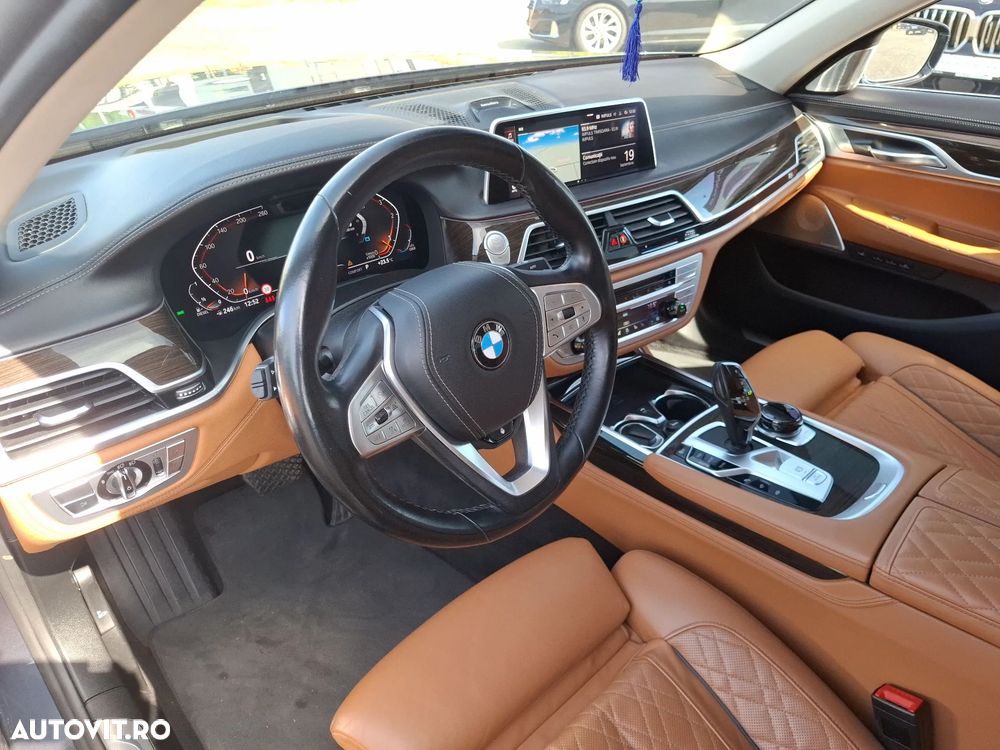 BMW Seria 7 - 10