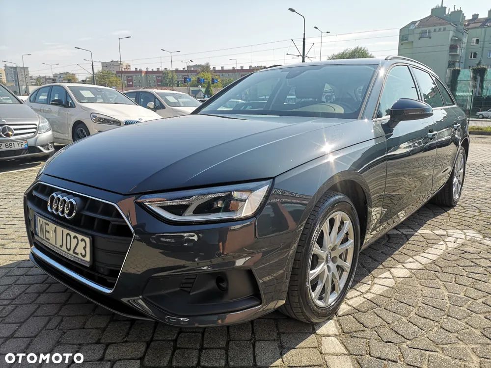 Audi A4 - 1