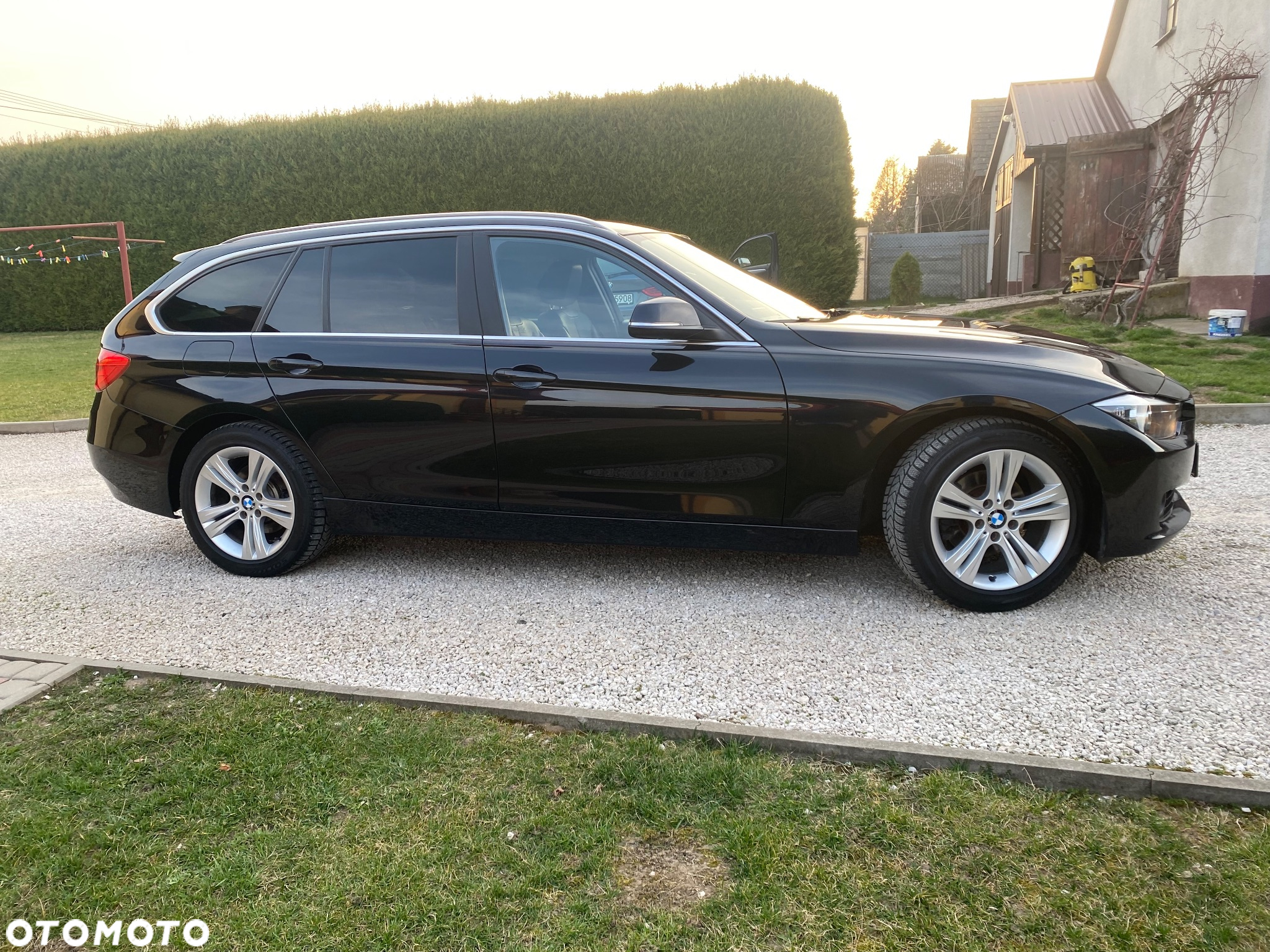 BMW Seria 3 318d Touring - 31