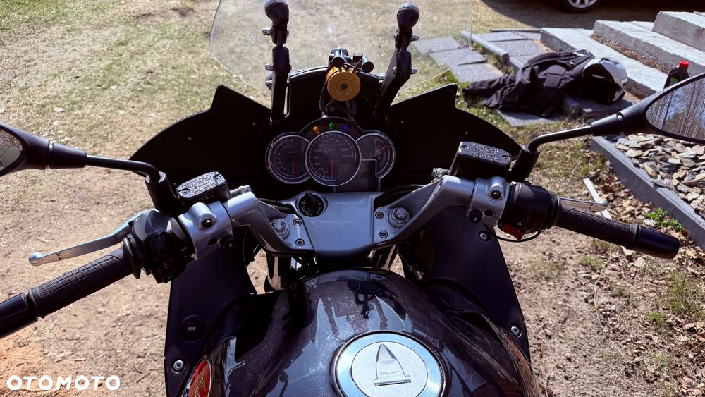 Moto Guzzi 1200 - 10