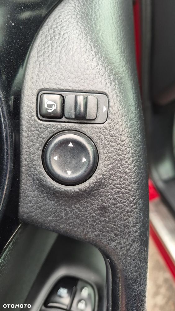 Nissan Qashqai 1.6 dCi N-Connecta - 22