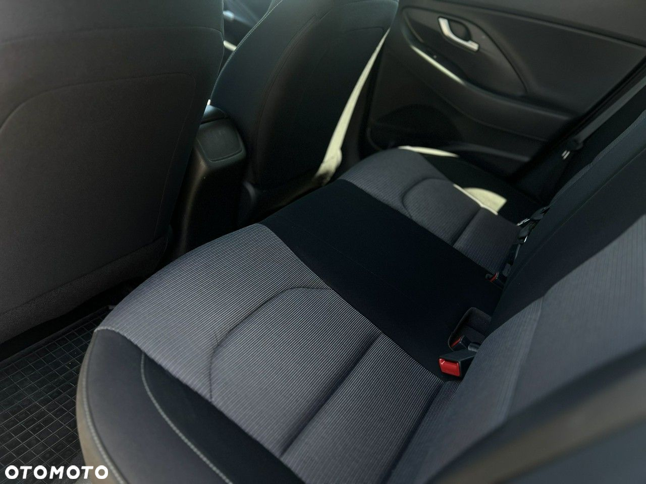 Hyundai i30 1.5 DPI Classic + - 36