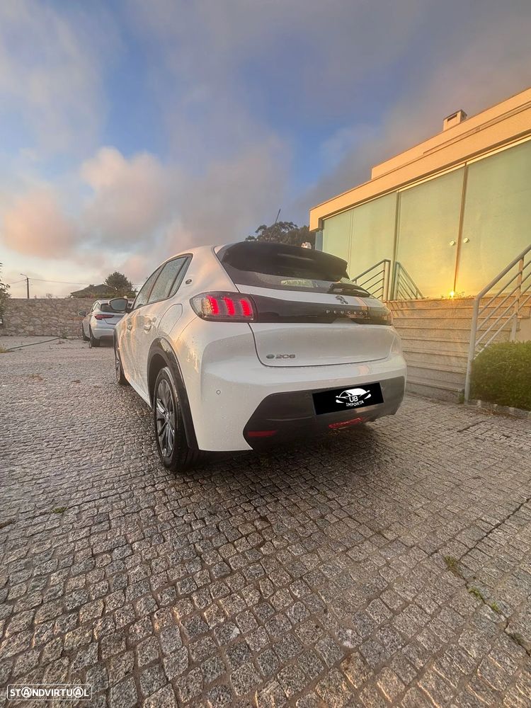 Peugeot e-208 Allure Pack - 6