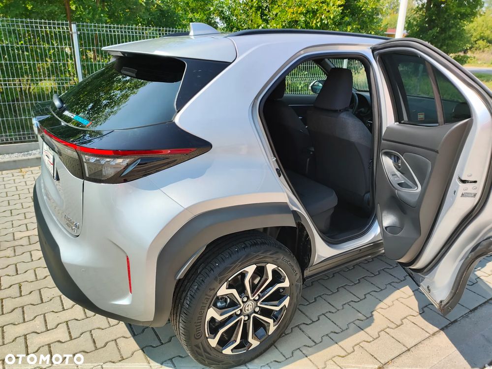 Toyota Yaris Cross Hybrid 1.5 Comfort 4x4 - 7