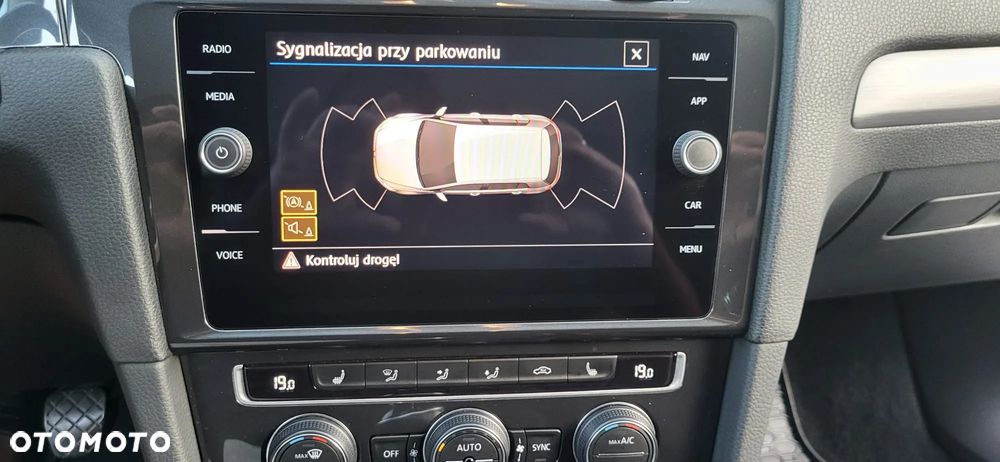 Volkswagen Golf VII 1.6 TDI BMT Comfortline - 15