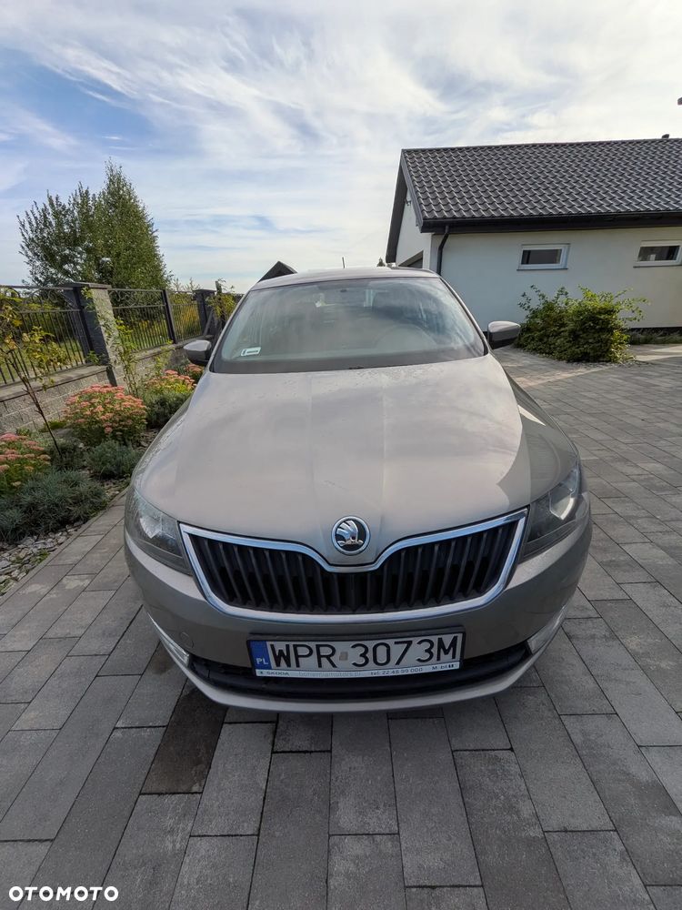 Skoda RAPID 1.2 TSI Ambition - 8