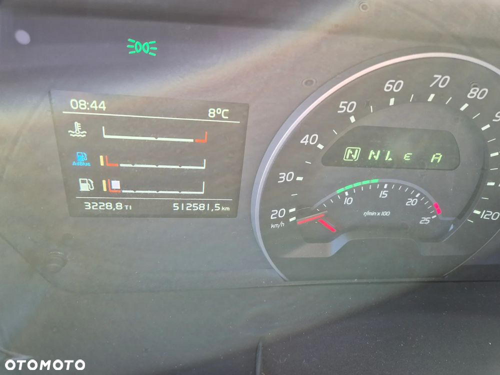 Volvo FH 460 BDF z windą + przyczepa - 15